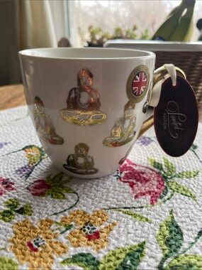 Cambridge Finely Crafted White and Gold Buddha Mug